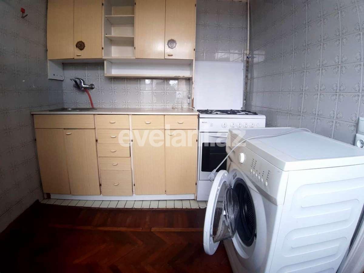 Rent, old building, 2 room, 60 m², Baku, Yasamal r, Elmlar Akademiyası m.