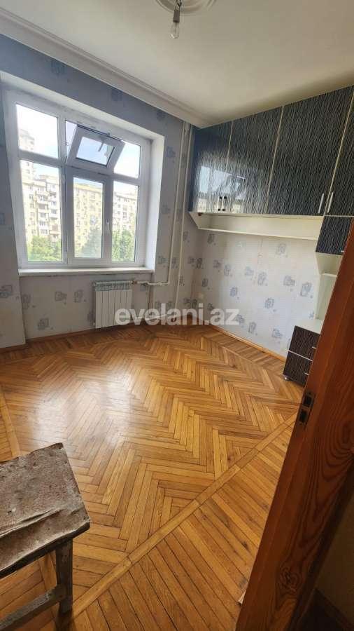 Sale, old building, 3 room, 52 m², Baku, Khatai r.