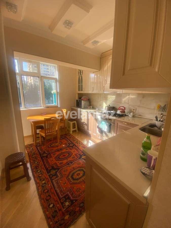 Satılır, köhnə tikili, 4 otaqlı, 110 m², Bakı, Binəqədi r, 9-cu mikrorayon q, Nəsimi m.