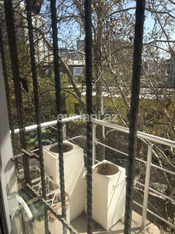 Satılır, köhnə tikili, 1 otaqlı, 35 m², Bakı, Yasamal r, Elmlər Akademiyası m.