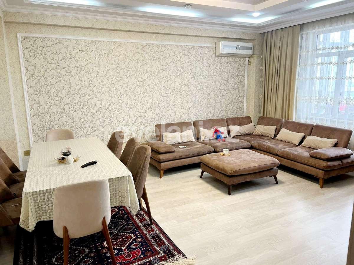Satılır, yeni tikili, 2 otaqlı, 87 m², Bakı, Nizami r, Qara Qarayev m.