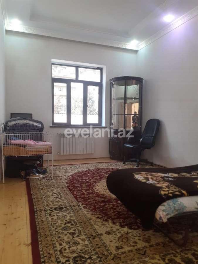 Satılır, həyət evi / bağ, 6 otaqlı, 220 m², Bakı, Yasamal r, Yeni Yasamal q, İnşaatçılar m.