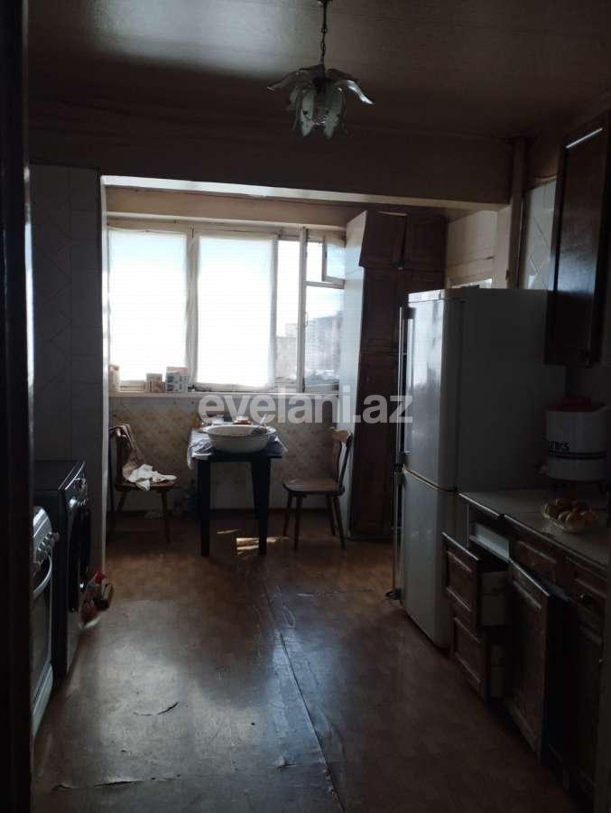 Satılır, köhnə tikili, 4 otaqlı, 120 m², Bakı, Xətai r, Həzi Aslanov m.