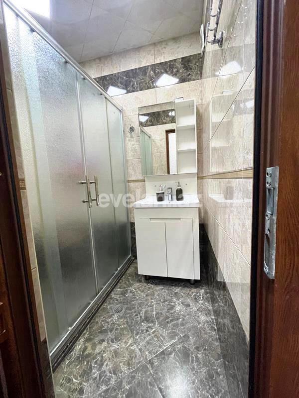 Satılır, köhnə tikili, 2 otaqlı, 60 m², Bakı, Xətai r, Əhmədli q, Həzi Aslanov m.