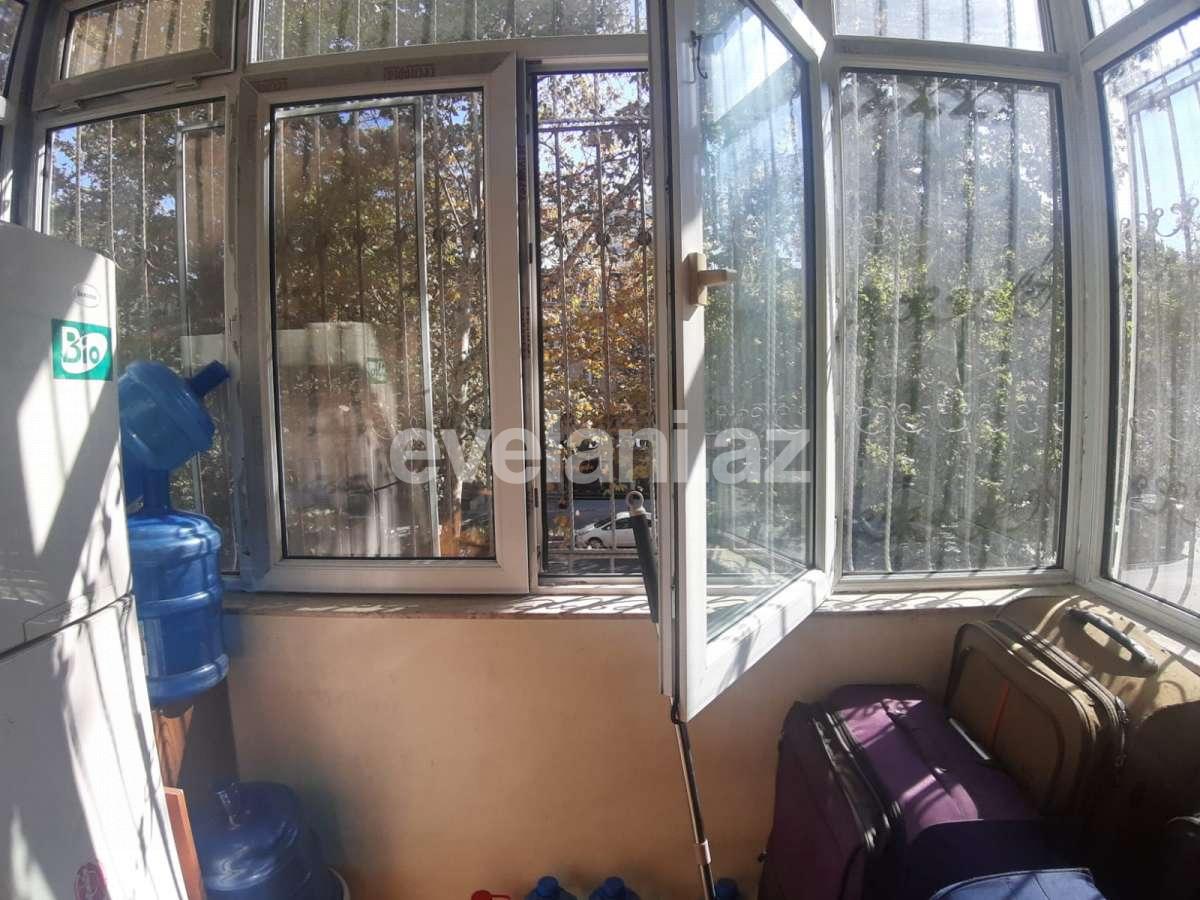 Продаётся, вторичка, 3-комнаты, 70 m², Баку, Ясамальский r, Элмляр Академиясы m.