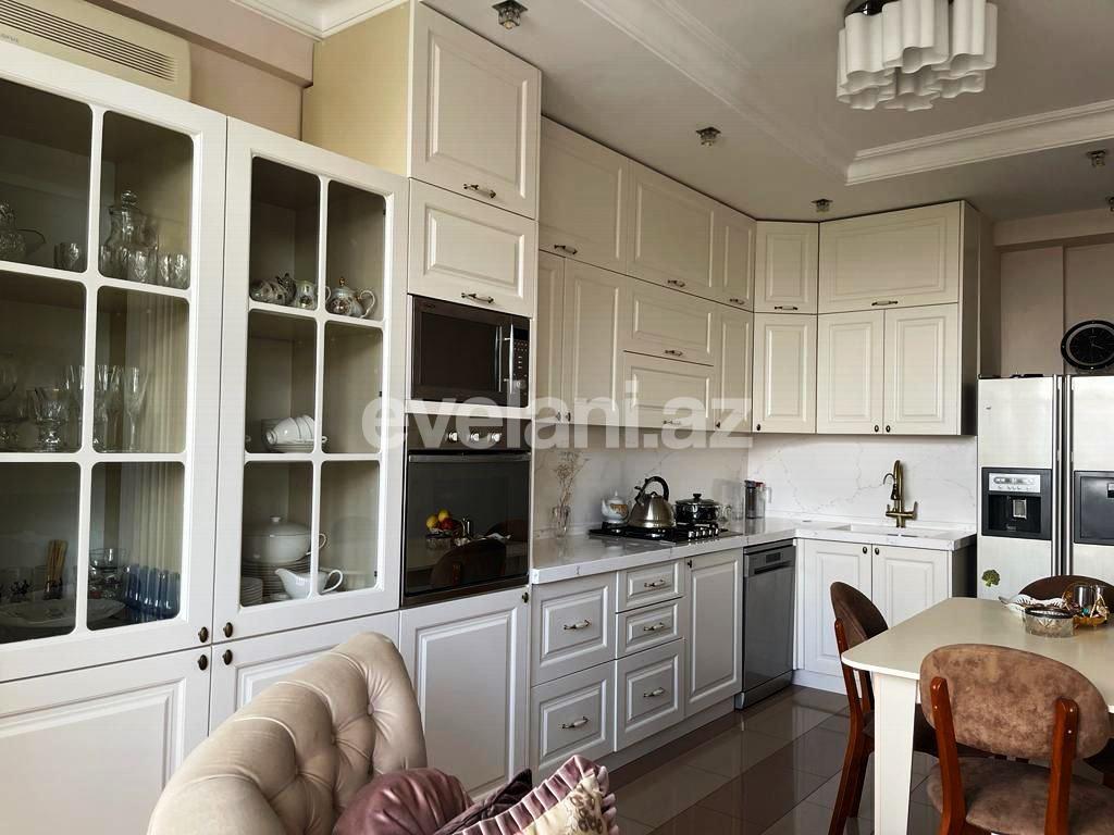 Satılır, yeni tikili, 3 otaqlı, 120 m², Bakı, Binəqədi r, 9-cu mikrorayon q, Memar Əcəmi m.