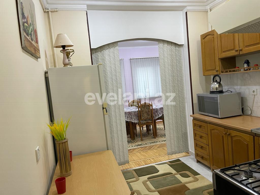 Rent, old building, 2 room, 80 m², Baku, Sabail r.