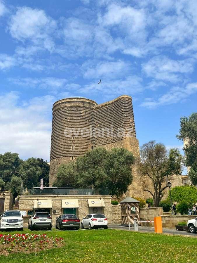 Kirayə verilir, köhnə tikili, 2 otaqlı, 30 m², Bakı, Səbail r, İçəri Şəhər m.