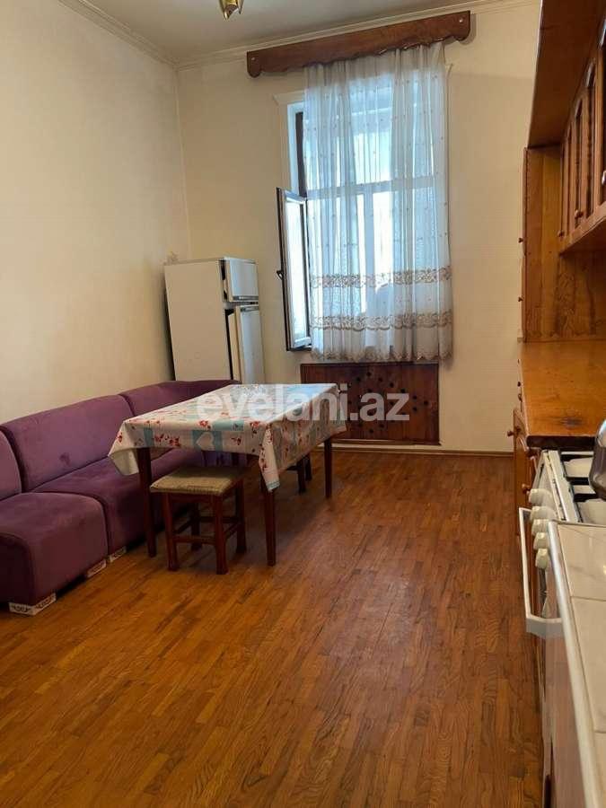 Сдаётся, дом / дача, 4-комнаты, 200 m², Баку, Хатаинский r, Аг шехер p, Шах Исмаил Хатаи m.