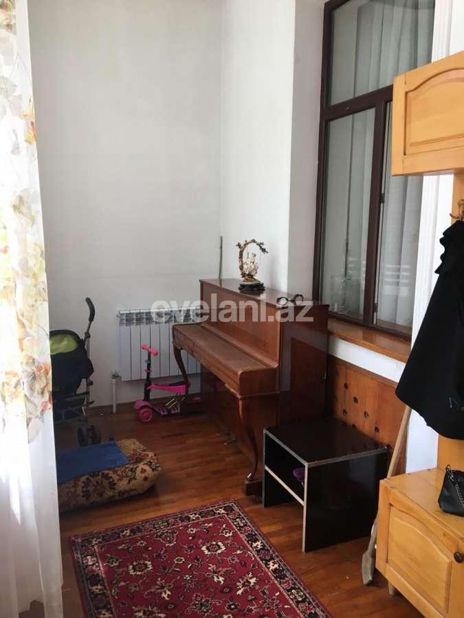 Сдаётся, дом / дача, 4-комнаты, 200 m², Баку, Хатаинский r, Аг шехер p, Шах Исмаил Хатаи m.