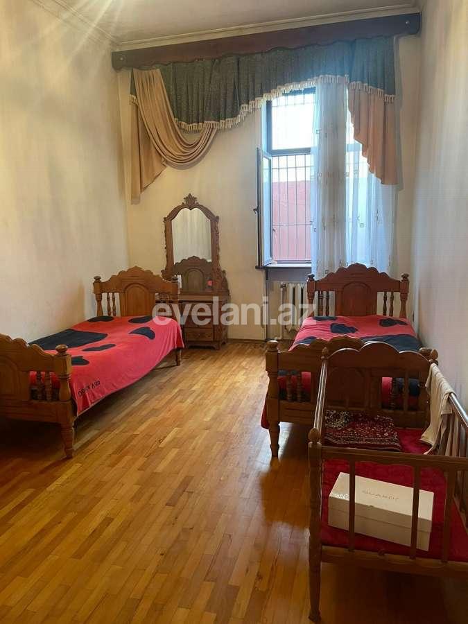 Сдаётся, дом / дача, 4-комнаты, 200 m², Баку, Хатаинский r, Аг шехер p, Шах Исмаил Хатаи m.