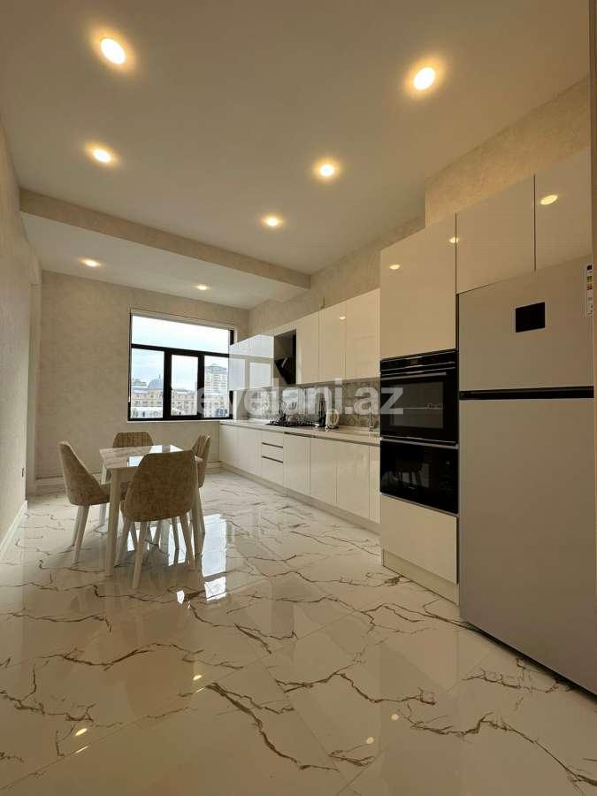Kirayə verilir, yeni tikili, 4 otaqlı, 170 m², Bakı, Nəsimi r.