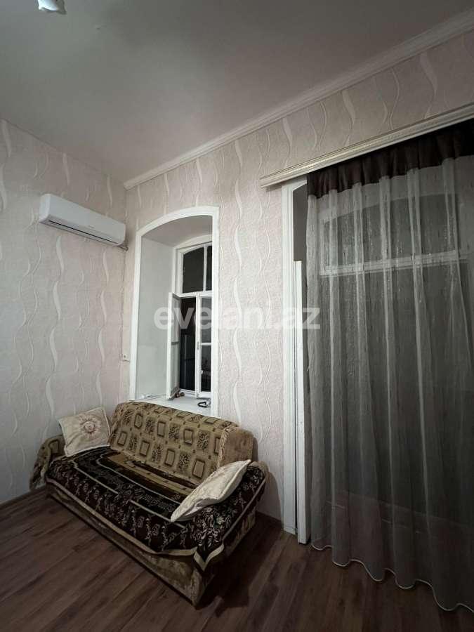 Rent, old building, 2 room, 64 m², Baku, Sabail r.