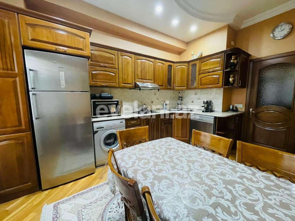 Kirayə verilir, yeni tikili, 4 otaqlı, 151 m², Bakı, Binəqədi r, 8-ci mikrorayon q, Azadlıq prospekti m.