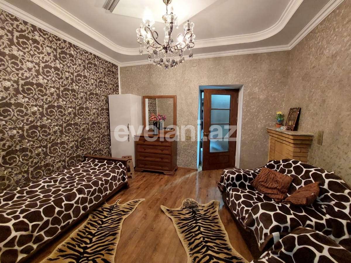 Rent, old building, 3 room, 90 m², Baku, Nasimi r.