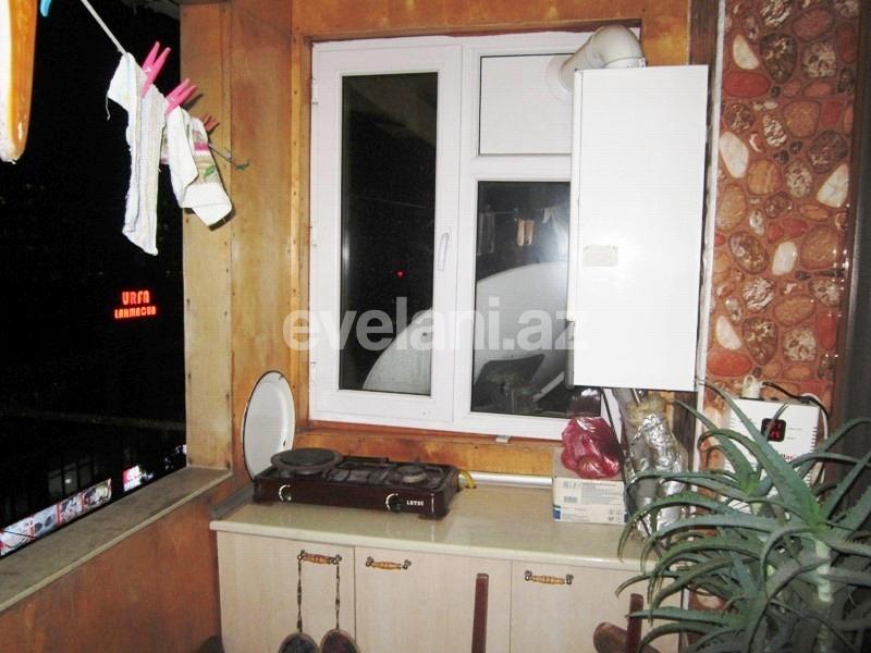 Satılır, köhnə tikili, 3 otaqlı, 80 m², Bakı, Nizami r, 8-ci kilometr q, Neftçilər m.