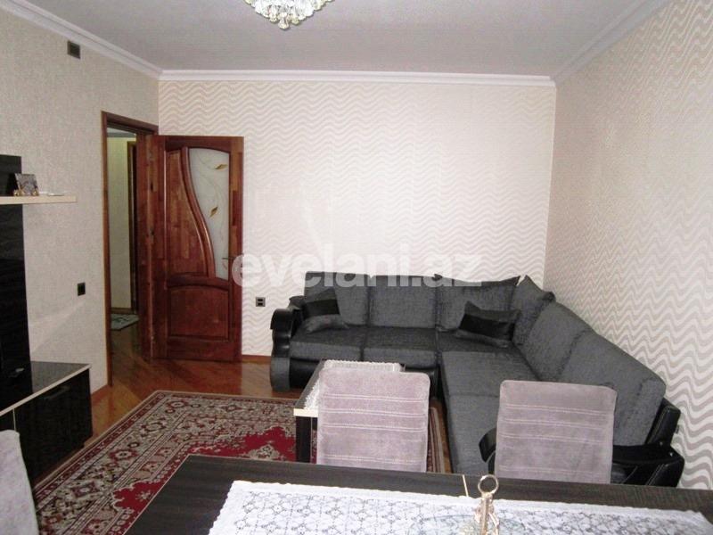 Satılır, köhnə tikili, 3 otaqlı, 80 m², Bakı, Nizami r, 8-ci kilometr q, Neftçilər m.