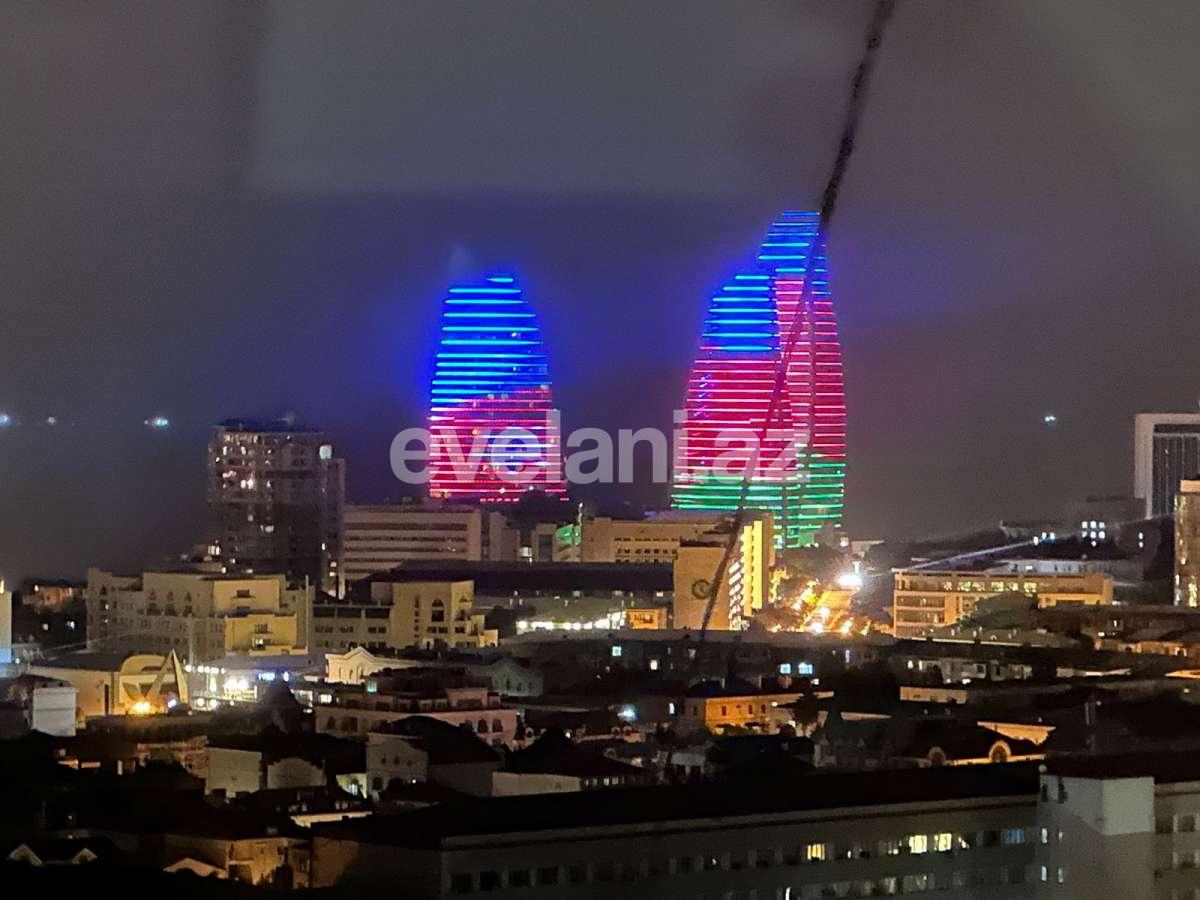 Satılır, yeni tikili, 4 otaqlı, 166 m², Bakı, Yasamal r, Elmlər Akademiyası m.