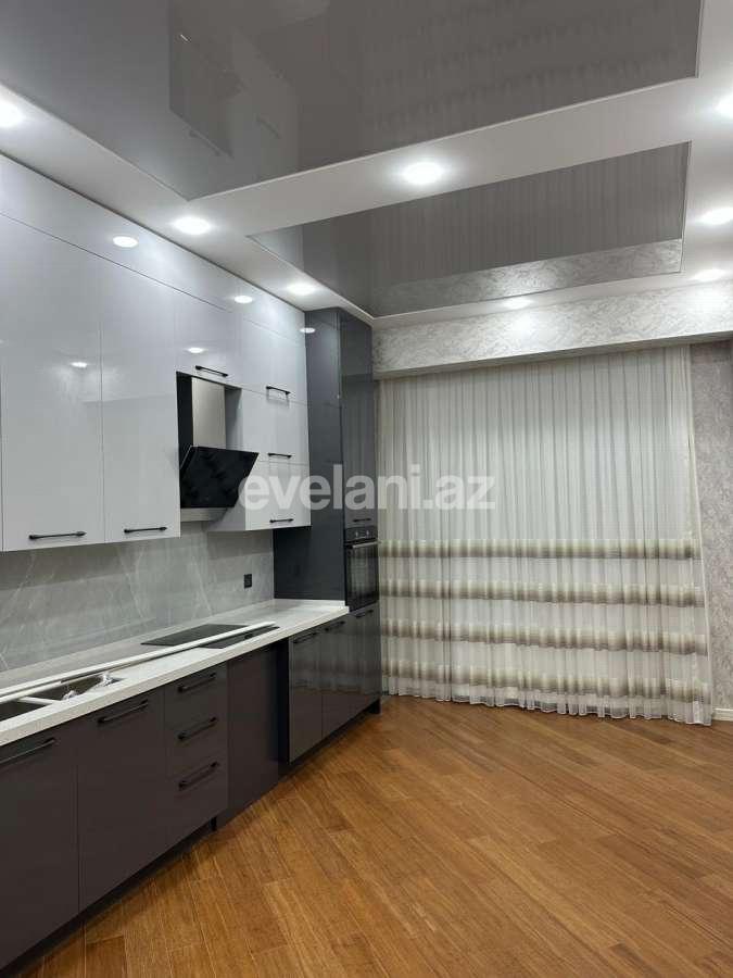 Сдаётся, новостройка, 3-комнаты, 131 m², Баку, Хатаинский r, Аг шехер p, Шах Исмаил Хатаи m.