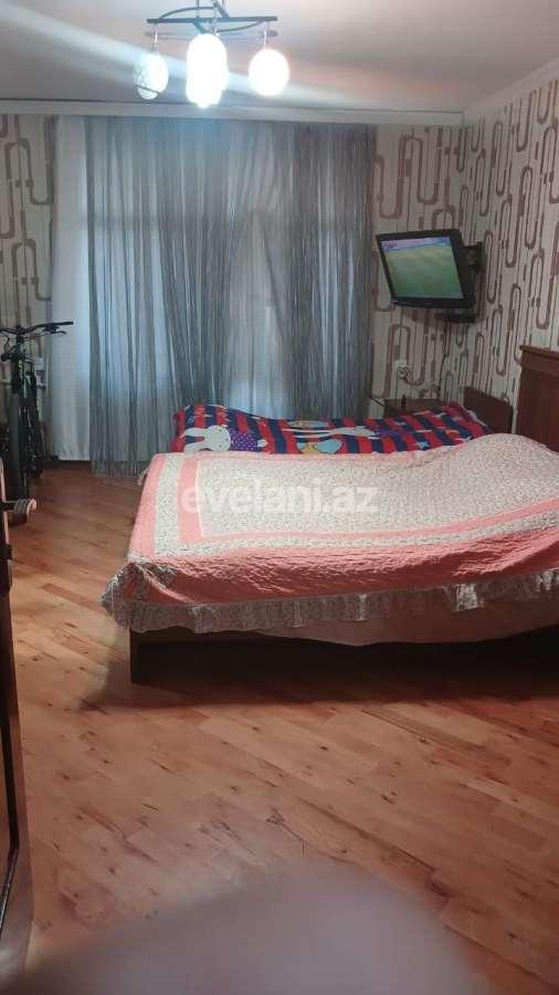 Sale, old building, 3 room, 69.99 m², Baku, Yasamal r, Elmlar Akademiyası m.