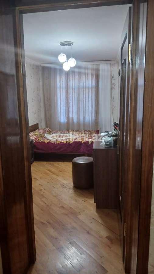 Sale, old building, 3 room, 69.99 m², Baku, Yasamal r, Elmlar Akademiyası m.