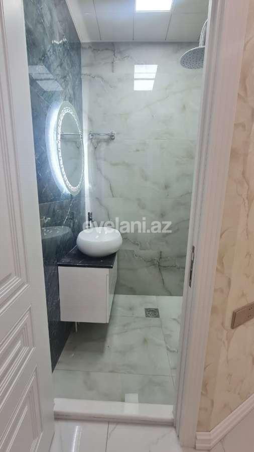 Satılır, yeni tikili, 2 otaqlı, 69 m², Bakı, Nizami r, Qara Qarayev m.