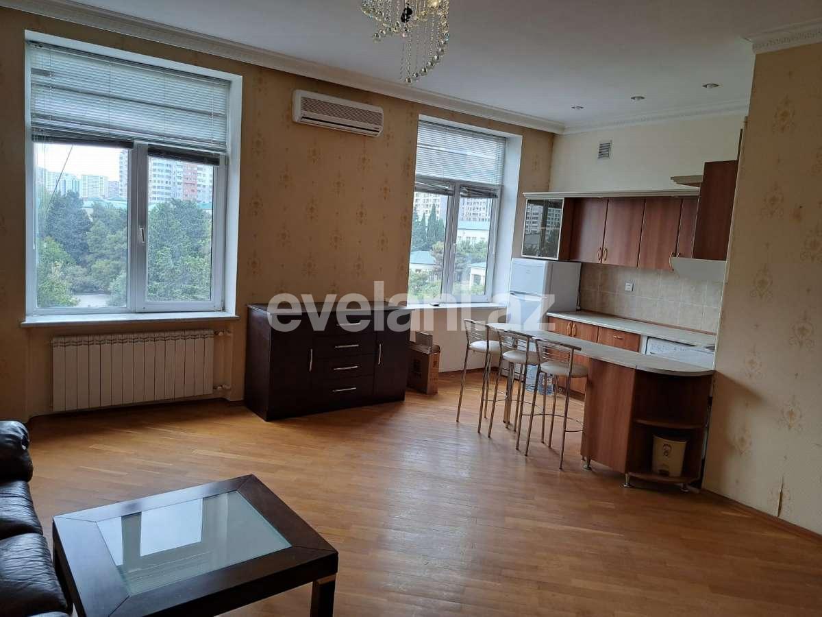 Satılır, köhnə tikili, 2 otaqlı, 62 m², Bakı, Nəsimi r, Gənclik m.
