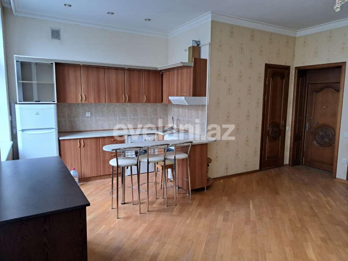 Satılır, köhnə tikili, 2 otaqlı, 62 m², Bakı, Nəsimi r, Gənclik m.