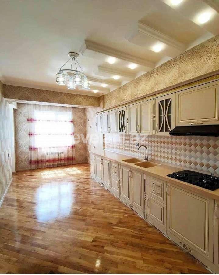 Satılır, yeni tikili, 4 otaqlı, 143 m², Bakı, Nizami r, Qara Qarayev m.