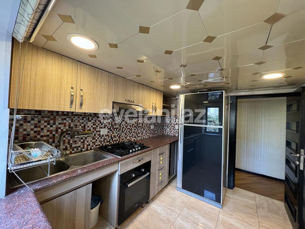 Satılır, köhnə tikili, 3 otaqlı, 82 m², Bakı, Nəsimi r.