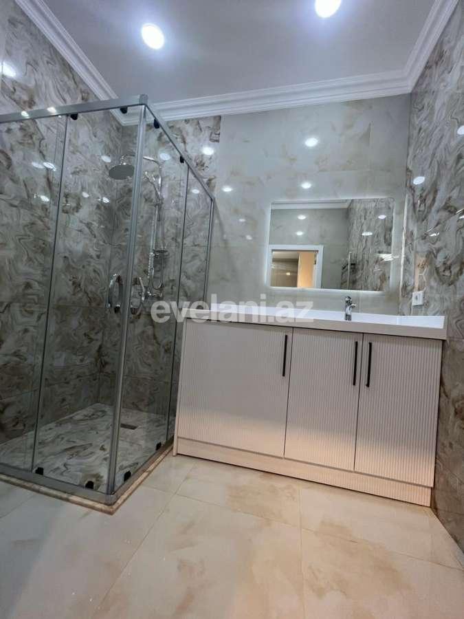 Satılır, yeni tikili, 2 otaqlı, 66 m², Bakı, Binəqədi r, 8-ci mikrorayon q, Azadlıq prospekti m.