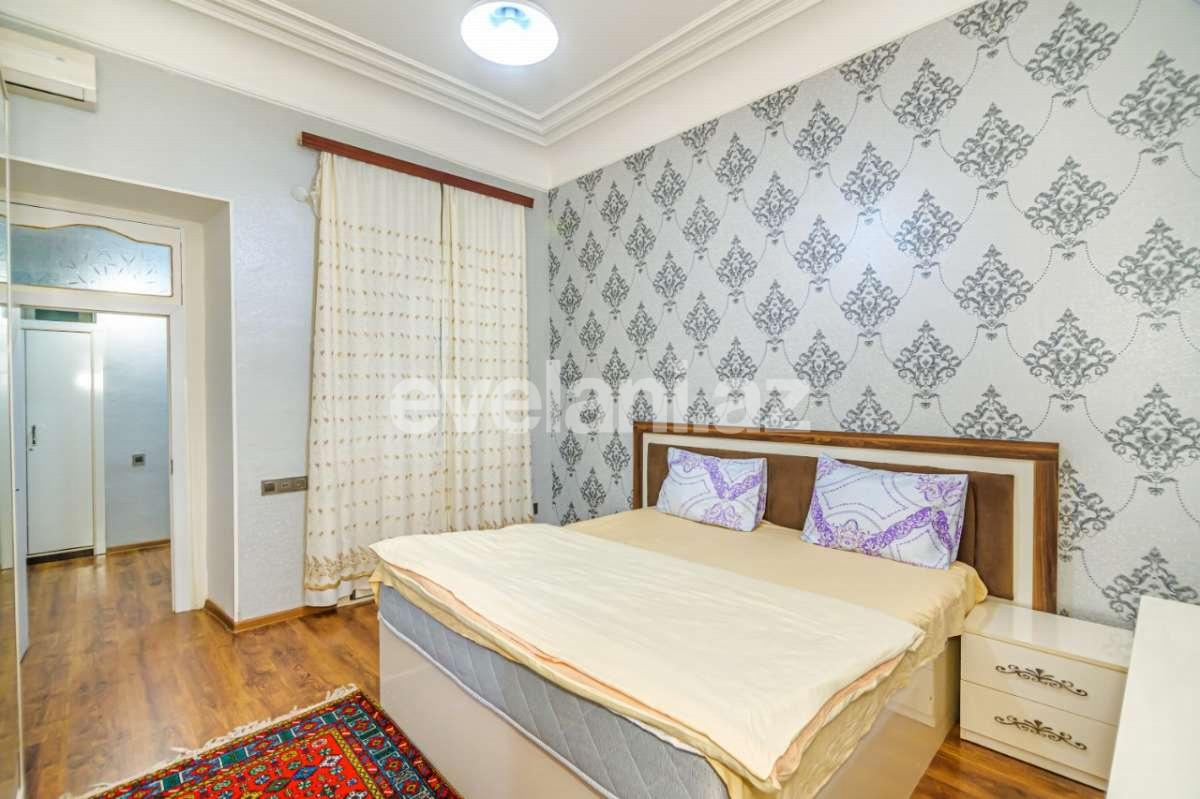 Kirayə verilir, köhnə tikili, 2 otaqlı, 60 m², Bakı, Səbail r, Sahil m.