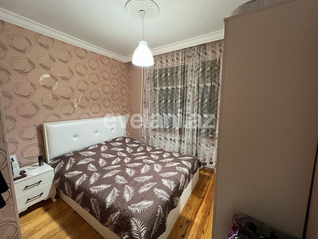 Satılır, köhnə tikili, 3 otaqlı, 70 m², Bakı, Suraxanı r, Yeni Günəşli q, Xalqlar Dostluğu m.