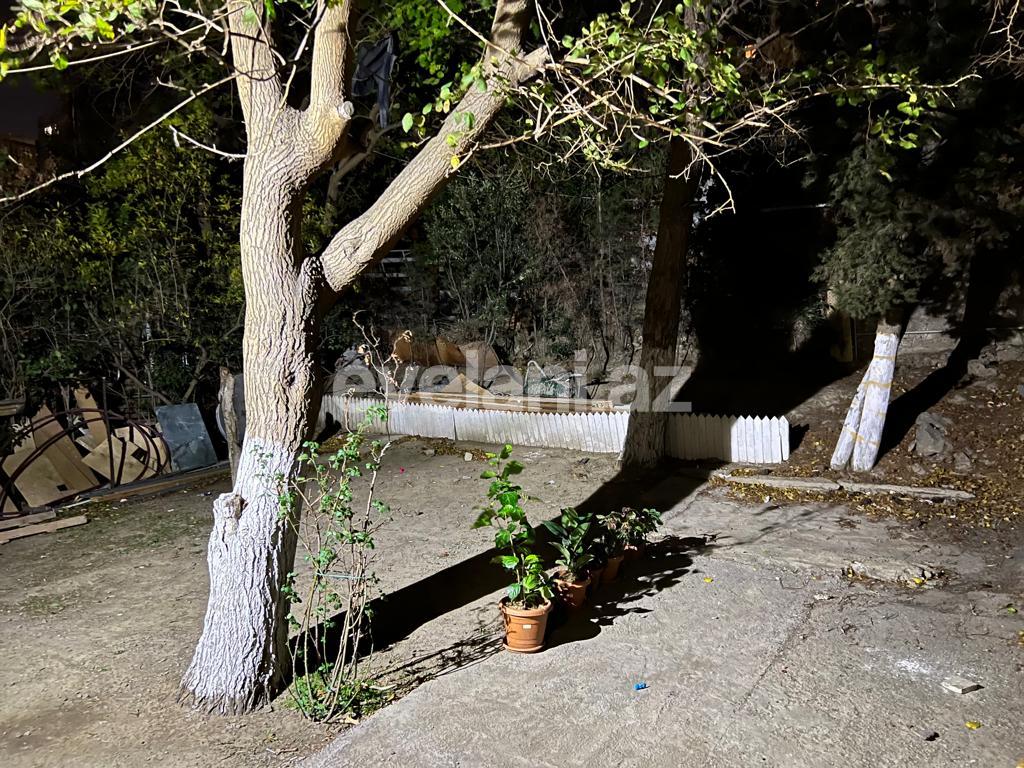 Satılır, köhnə tikili, 3 otaqlı, 70 m², Bakı, Suraxanı r, Yeni Günəşli q, Xalqlar Dostluğu m.