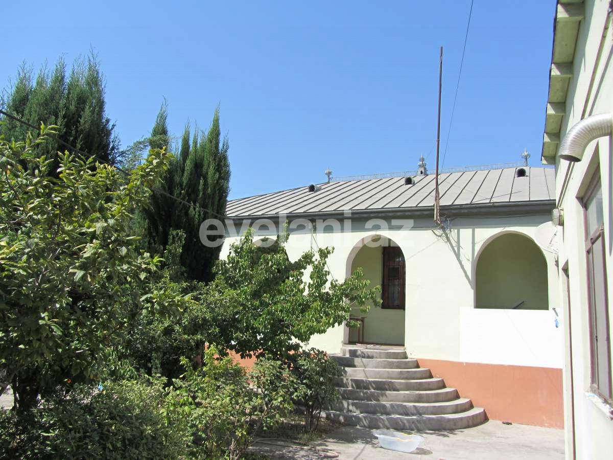 Satılır, həyət evi / bağ, 6 otaqlı, 250 m², Bakı, Binəqədi r, M. Rəsulzadə q, Azadlıq prospekti m.