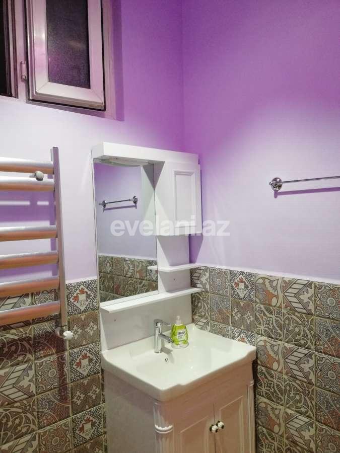 Satılır, həyət evi / bağ, 6 otaqlı, 250 m², Bakı, Binəqədi r, M. Rəsulzadə q, Azadlıq prospekti m.