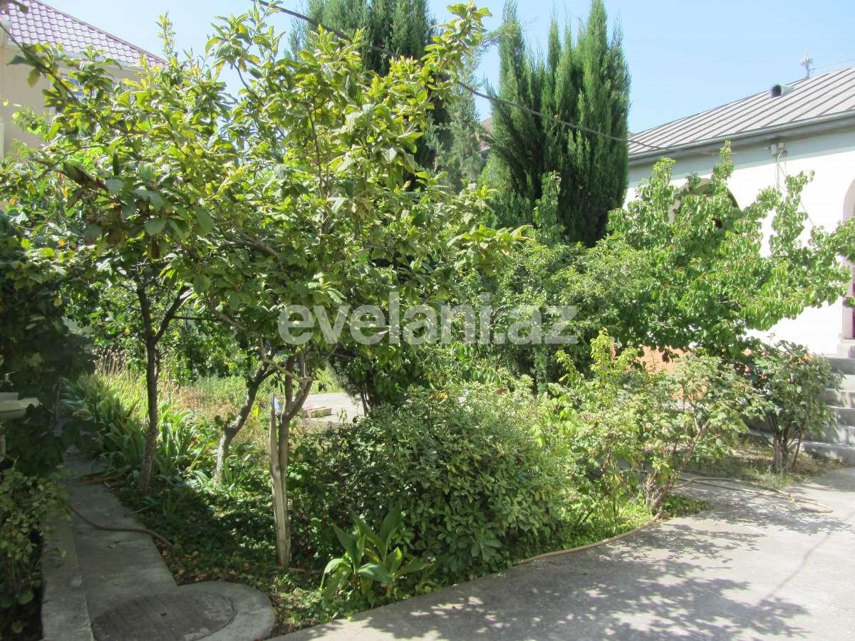 Satılır, həyət evi / bağ, 6 otaqlı, 250 m², Bakı, Binəqədi r, M. Rəsulzadə q, Azadlıq prospekti m.