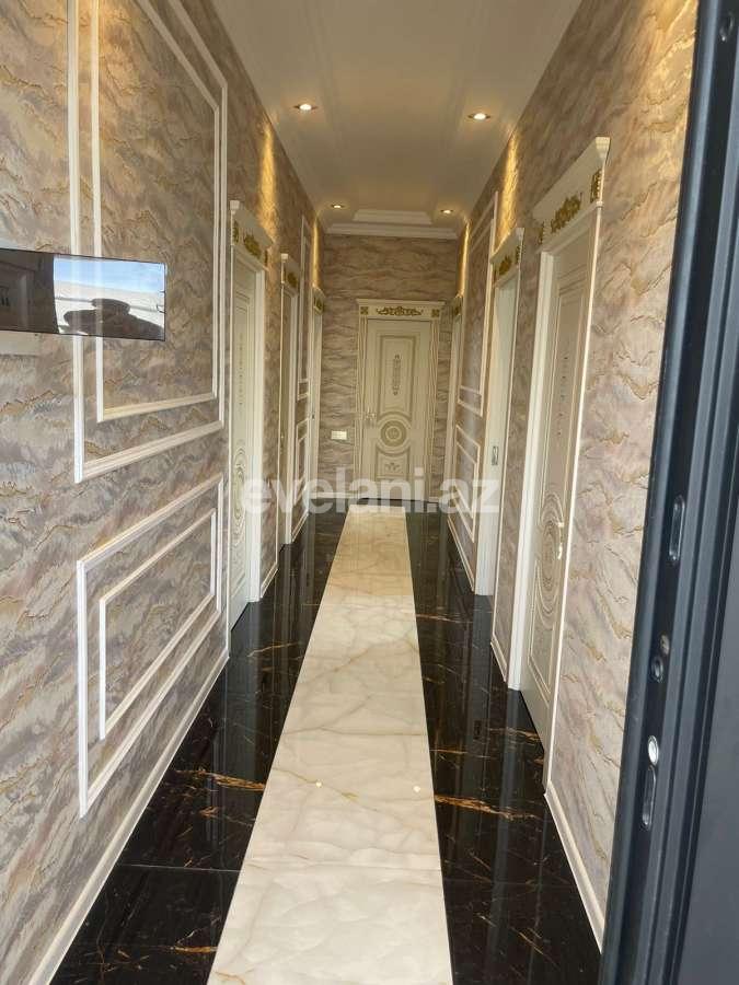 Satılır, həyət evi / bağ, 8 otaqlı, 220 m², Bakı, Binəqədi r, M. Rəsulzadə q, Azadlıq prospekti m.