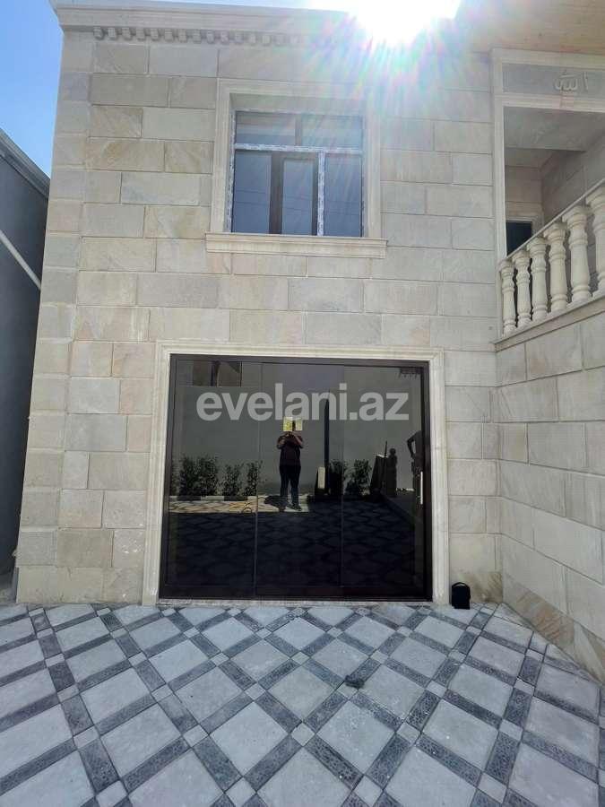 Satılır, həyət evi / bağ, 8 otaqlı, 220 m², Bakı, Binəqədi r, M. Rəsulzadə q, Azadlıq prospekti m.