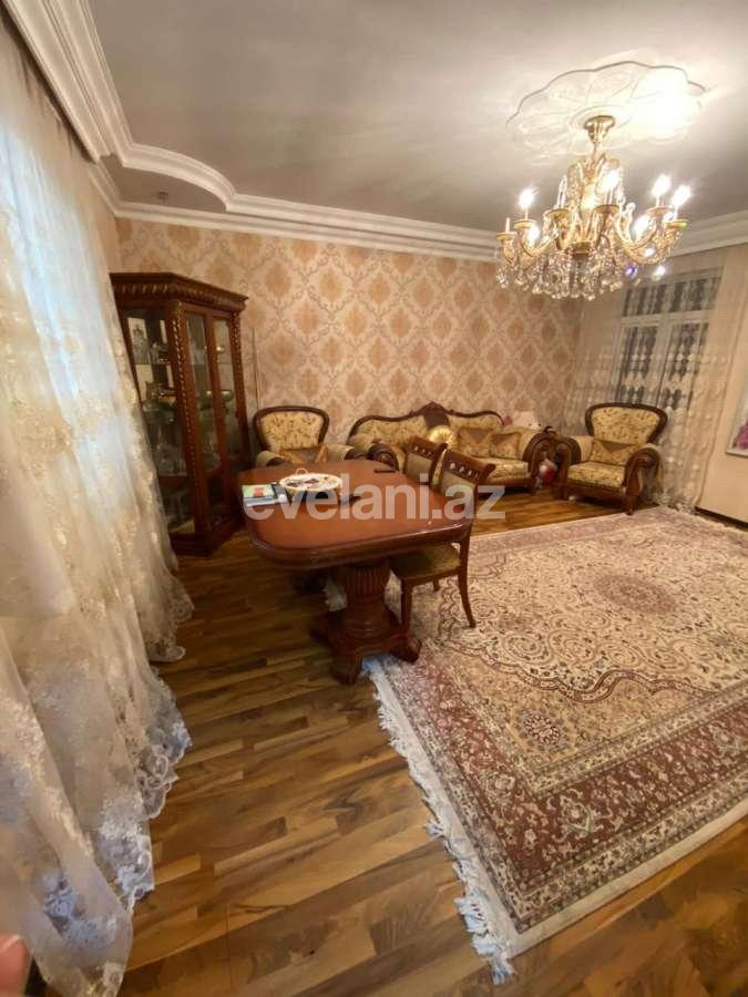 Satılır, köhnə tikili, 3 otaqlı, 110 m², Bakı, Nəsimi r, 2-ci mikrorayon q, Memar Əcəmi m.
