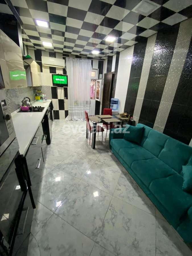 Satılır, köhnə tikili, 3 otaqlı, 110 m², Bakı, Nəsimi r, 2-ci mikrorayon q, Memar Əcəmi m.