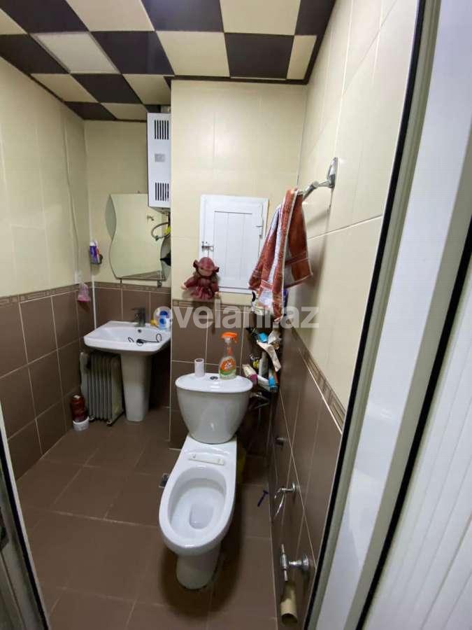 Satılır, köhnə tikili, 3 otaqlı, 110 m², Bakı, Nəsimi r, 2-ci mikrorayon q, Memar Əcəmi m.