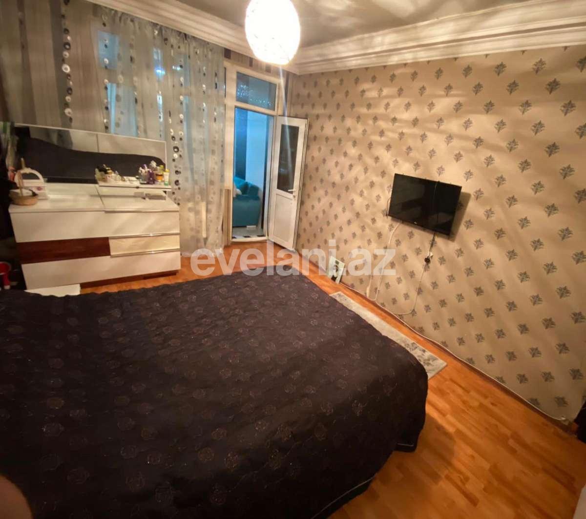 Satılır, köhnə tikili, 3 otaqlı, 110 m², Bakı, Nəsimi r, 2-ci mikrorayon q, Memar Əcəmi m.