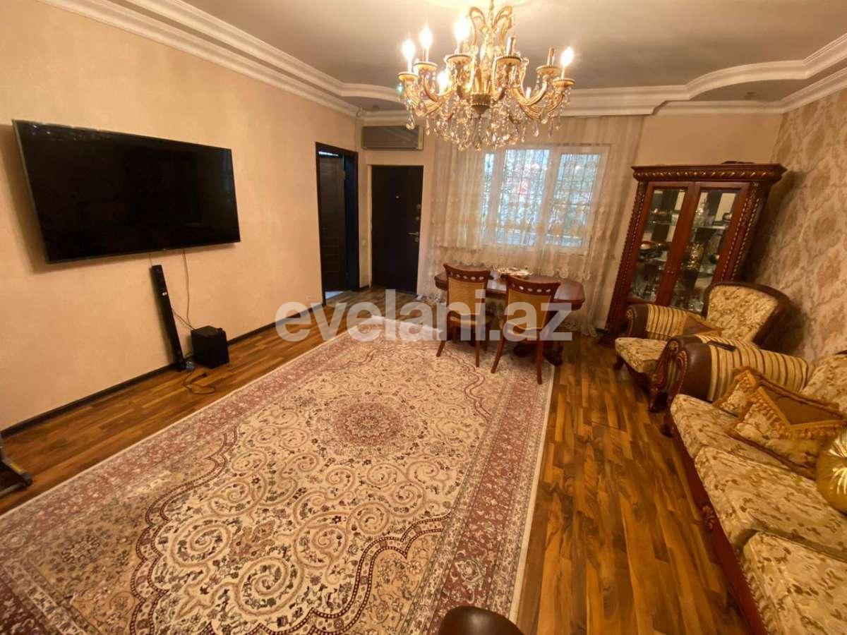 Satılır, köhnə tikili, 3 otaqlı, 110 m², Bakı, Nəsimi r, 2-ci mikrorayon q, Memar Əcəmi m.