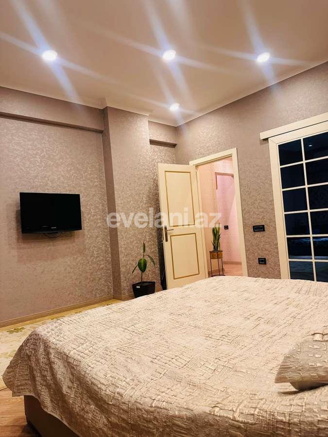 Satılır, yeni tikili, 3 otaqlı, 200 m², Bakı, Yasamal r, Elmlər Akademiyası m.