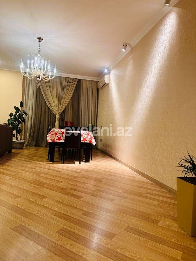 Satılır, yeni tikili, 3 otaqlı, 200 m², Bakı, Yasamal r, Elmlər Akademiyası m.
