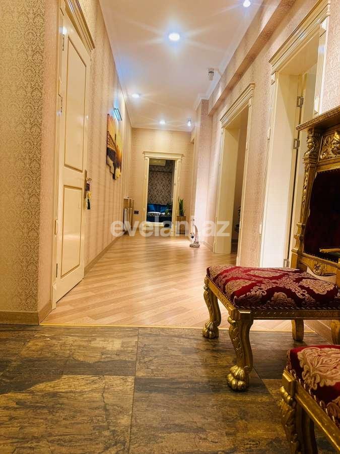 Satılır, yeni tikili, 3 otaqlı, 200 m², Bakı, Yasamal r, Elmlər Akademiyası m.