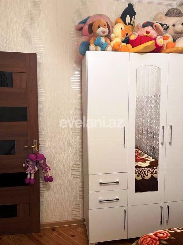 Satılır, köhnə tikili, 3 otaqlı, 55 m², Bakı, Suraxanı r, Yeni Günəşli q, Xalqlar Dostluğu m.