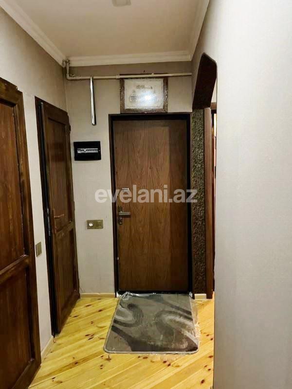 Satılır, köhnə tikili, 3 otaqlı, 55 m², Bakı, Suraxanı r, Yeni Günəşli q, Xalqlar Dostluğu m.