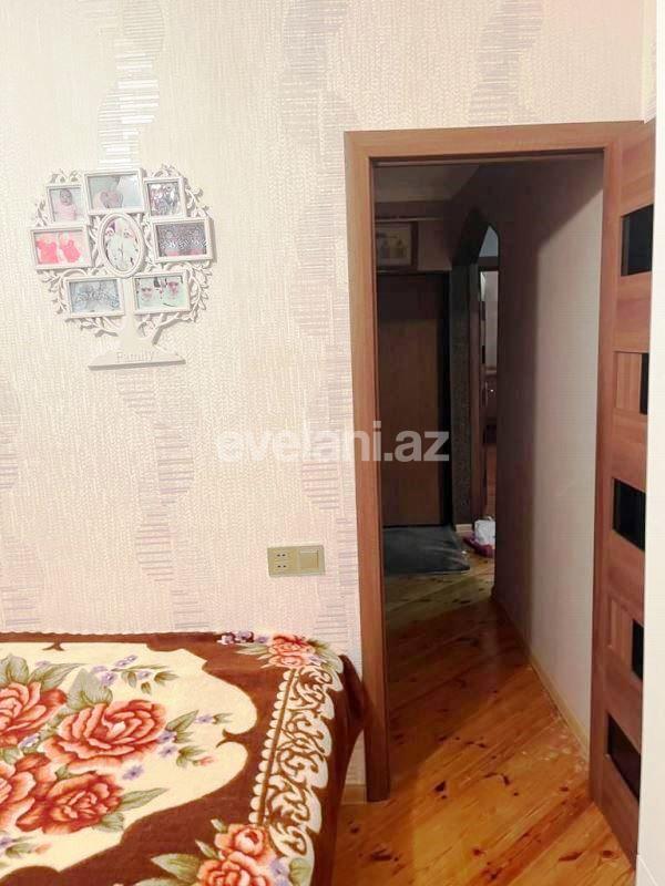 Satılır, köhnə tikili, 3 otaqlı, 55 m², Bakı, Suraxanı r, Yeni Günəşli q, Xalqlar Dostluğu m.
